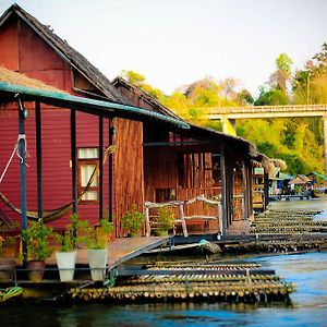 Boutique Raft Resort, River Kwai